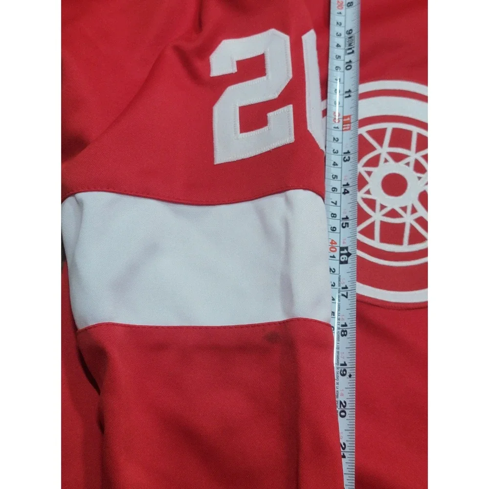 Detroit Red Wings Robitaille 20‎ Signed Hockey Jersey PSA Certified